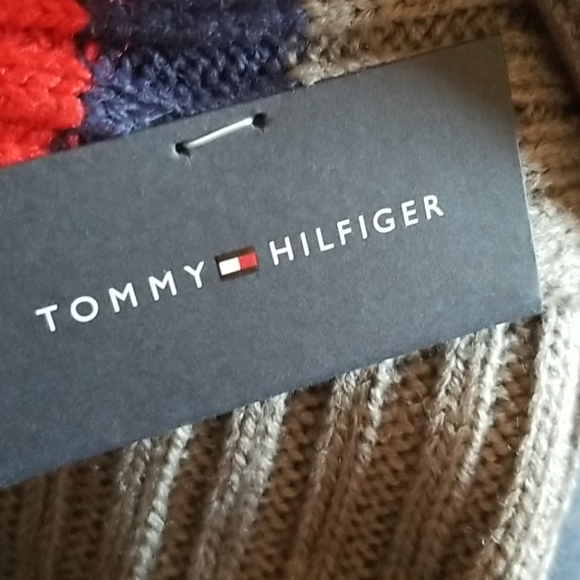 Tommy Hilfiger Grey Striped Scarf - Picture 7 of 7